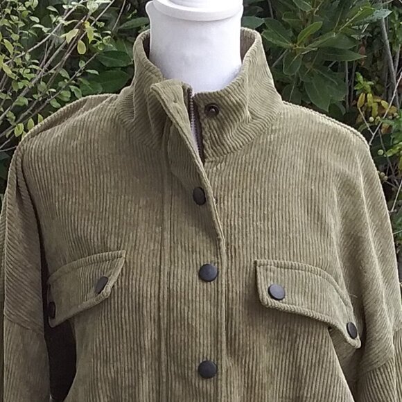 SHEIN Jacket Cropped Green Corduroy Zipper and (5) Snaps Front Med - Picture 3 of 7